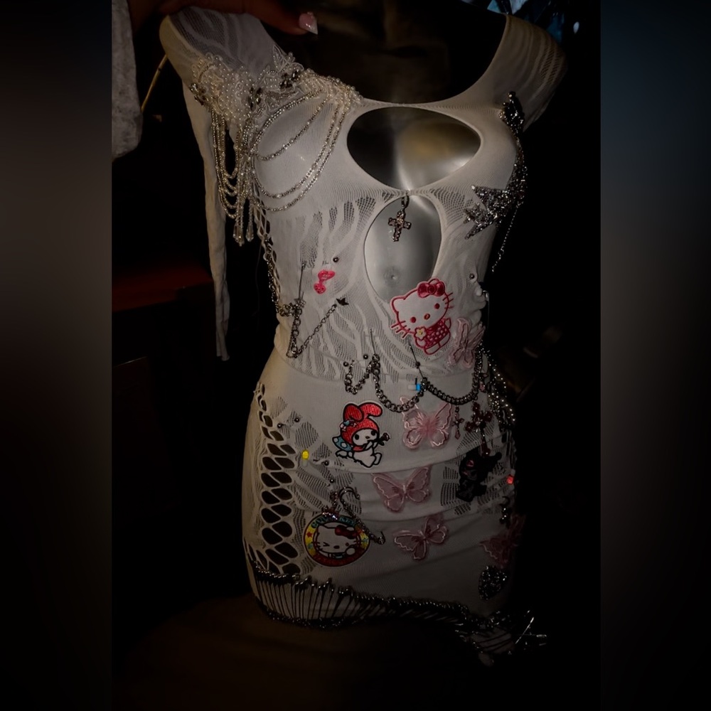 BIRTHDAY DRESS HELLO KITTY X BUTTERFLY POSTER GIRL DRESS